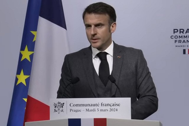 Эксперт связал дискуссию о войсках стран НАТО для Киева с паникой на Западе