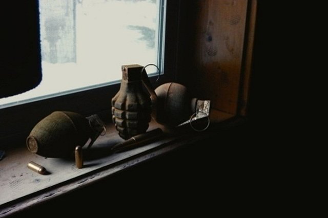 На Новой Сортировке силовики оцепили двор из-за найденной гранаты