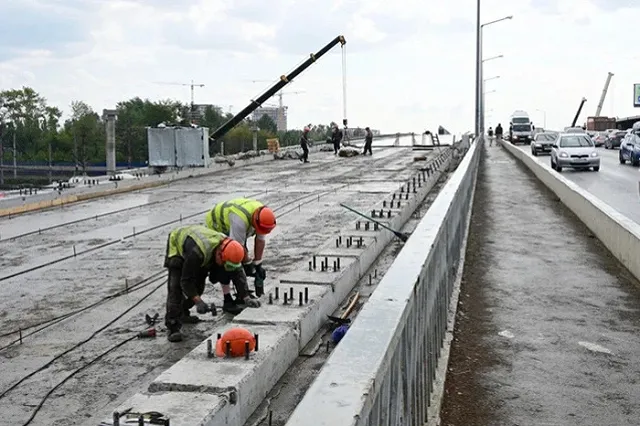 Водители встали в пробку возле «Калины» из-за новой схемы проезда