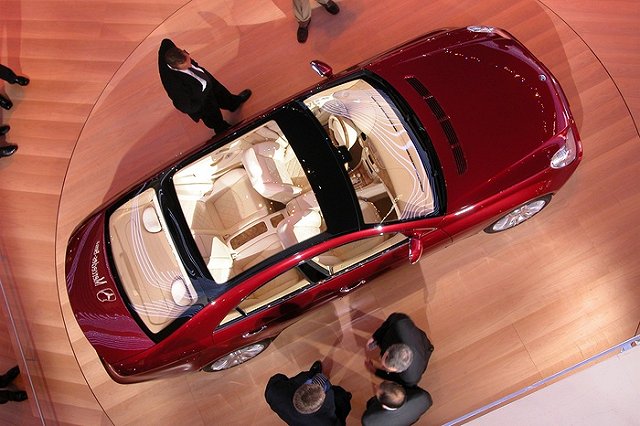 Россияне перестали покупать машины, даже подержанные