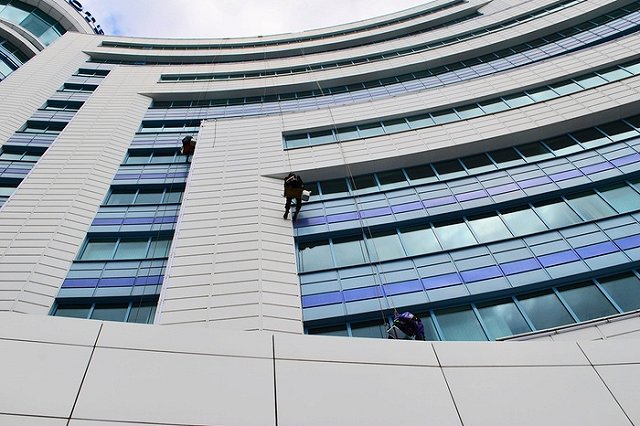 В Екатеринбурге под покровом ночи снесли старинный особняк на улице Горького