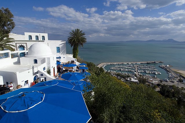 Пассажиры Pegas Fly спустя 25 часов ожидания вылетели из Екатеринбурга в Тунис