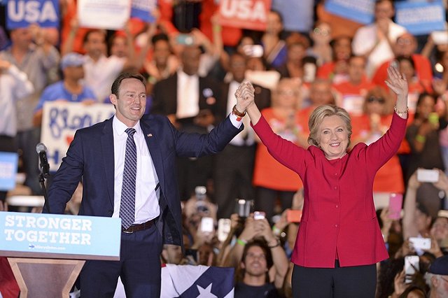 WikiLeaks опубликовал документы о «проблемах с головой» у Клинтон