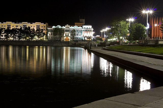 Проспект Ленина в районе Плотинки закрывают на ремонт