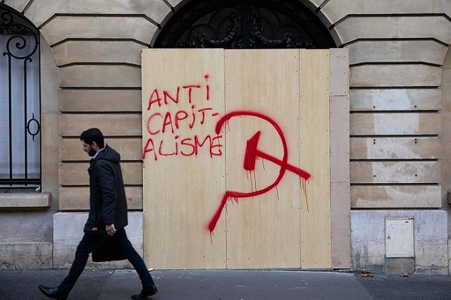 Франция начала расследование о влиянии России на акции «желтых жилетов»