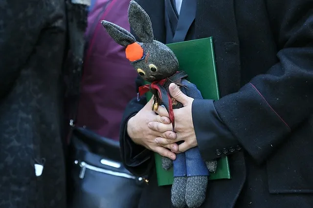 Писателя Владислава Крапивина похоронили на Широкореченском кладбище