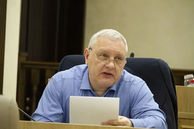 Коммунальщики объяснили, почему отопление в домах появляется позже, чем наступают холода