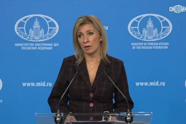 Захарова попросила грузинскую журналистку не задавать вопросы на английском