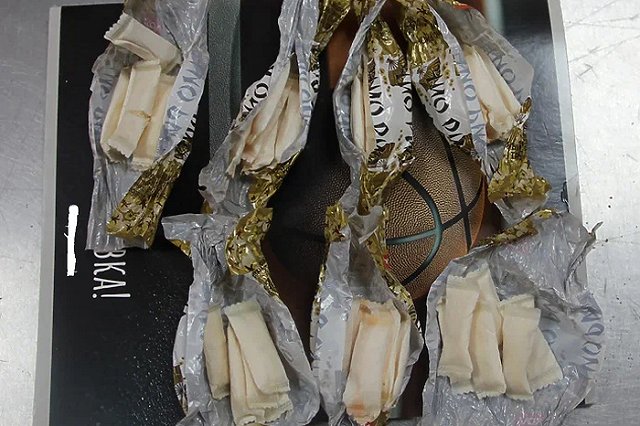 Арестанту екатеринбургского СИЗО №1 прислали «конфеты» с жевательным табаком