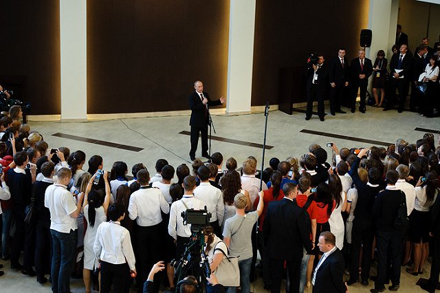 Студенты назвали «бредом» сообщение об их сгоне на встречу с Путиным в Казани