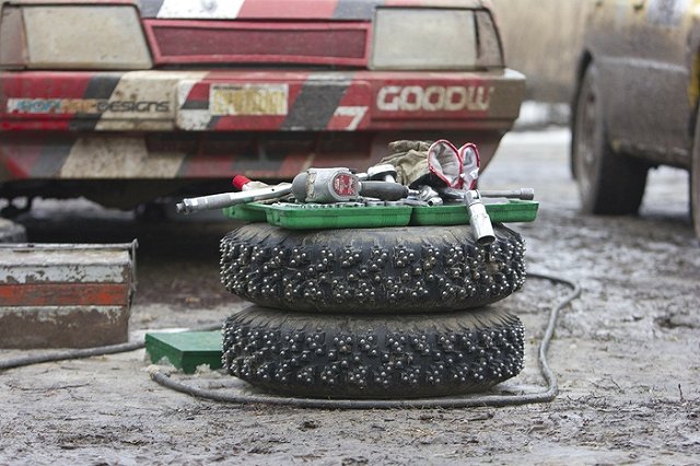 В Госдуме задумались над штрафами и ограничениями для шипованных шин