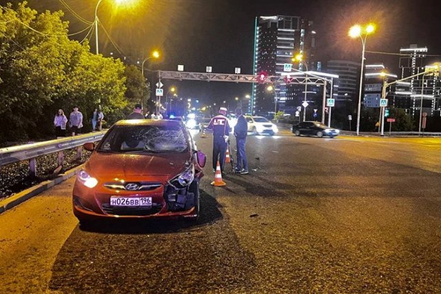 В Екатеринбурге насмерть сбили самокатчика