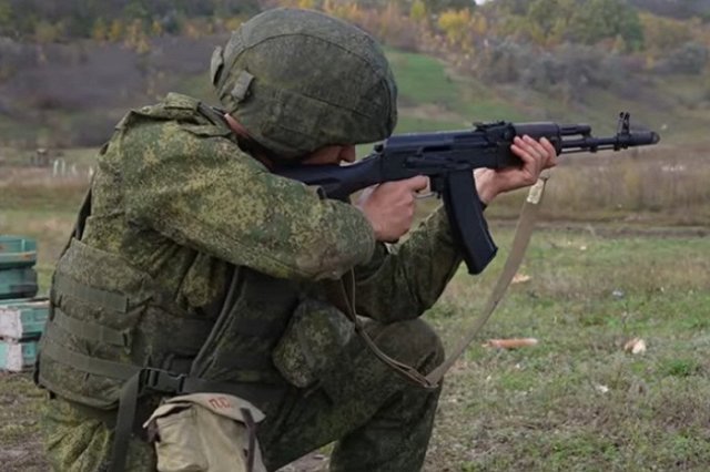 В Екатеринбурге простились с 44-летним разведчиком, погибшим в зоне СВО