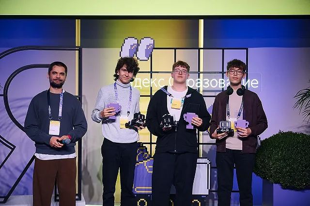 Два старшеклассника из Екатеринбурга стали победителями олимпиады по информатике в Москве