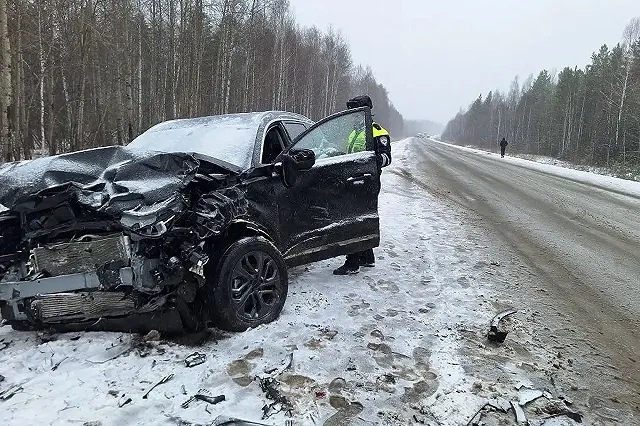 «Все ехали на летних шинах». Семь человек пострадали в одном ДТП под Алапаевском (ФОТО)