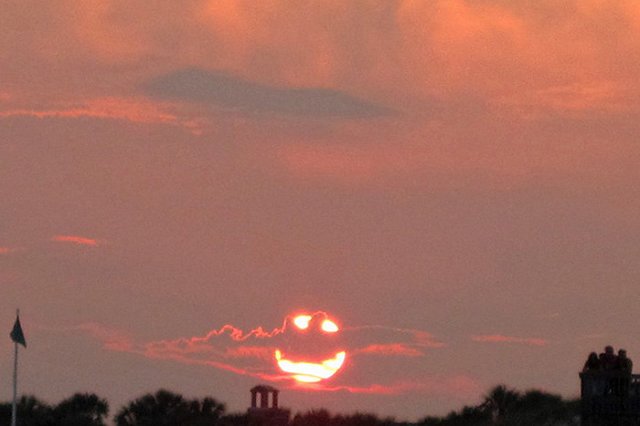 Самый нейтральный знак препинания превратился в средство выражения агрессии