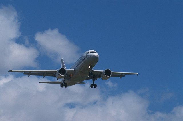 Самолеты едва не столкнулись над Москвой из-за проблем с английским