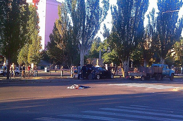 В Николаеве BMW насмерть сбил четверых наносивших дорожную разметку рабочих