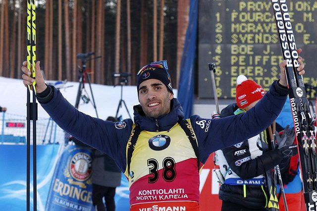 Фуркад выиграл последнюю гонку сезона с нарушением правил