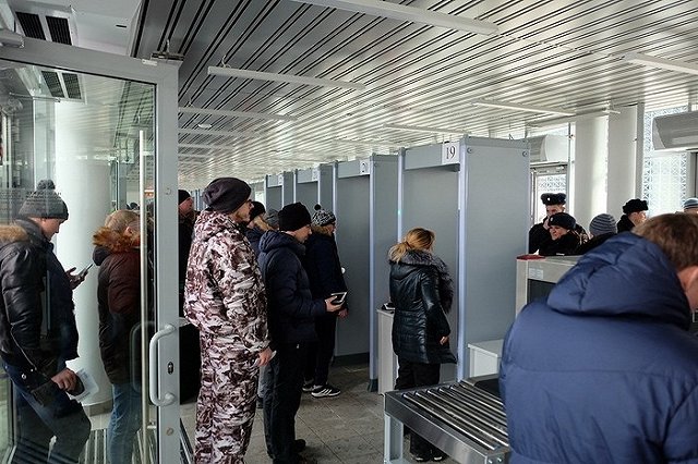 Для четырех станций екатеринбургского метро закупили дополнительные рамки