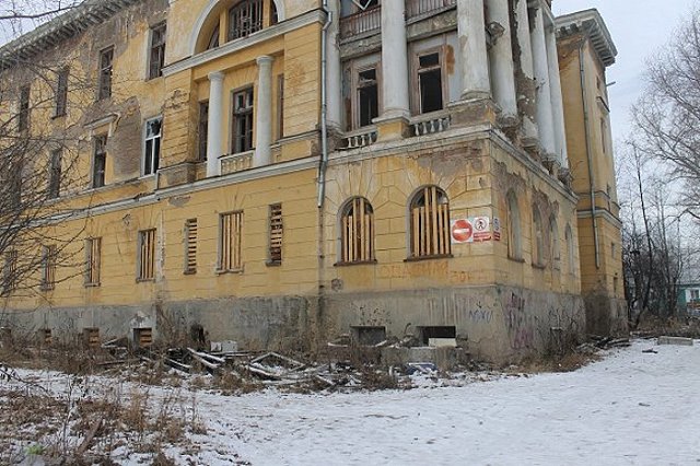 В Североуральске замерзла в колодце бездомная женщина