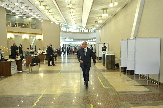 Итоги голосования по Конституции на участке в Раменках признаны недействительными