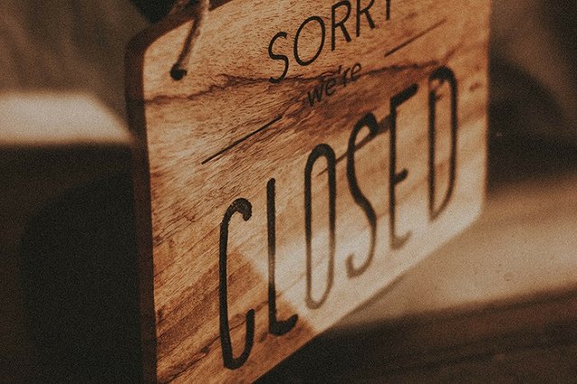 В Свердловской области ужесточают коронавирусные ограничения