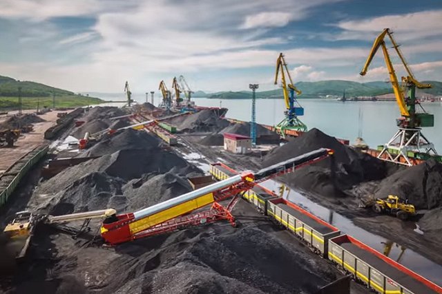 Германия намерена прекратить импорт угля из России в течение 120 дней