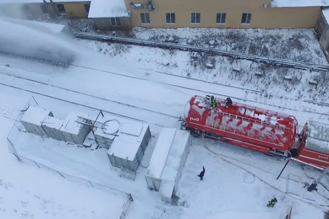 В Брянской области горит нефтехранилище