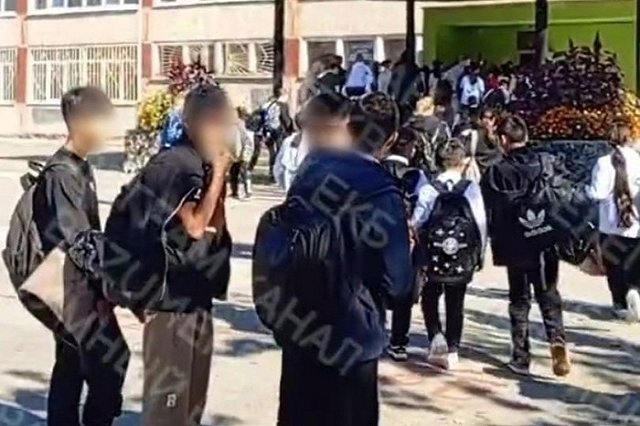 В Екатеринбурге эвакуировали школу