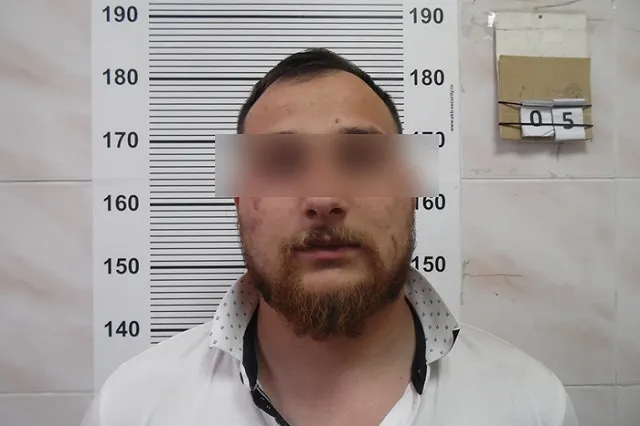 Екатеринбургский парфюмер украл у случайного прохожего 1,8 миллиона рублей