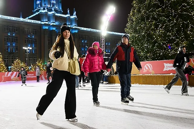 Каток на площади 1905 года откроется 5 декабря