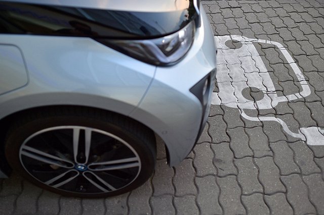 На всех российских АЗС появятся зарядки для электромобилей