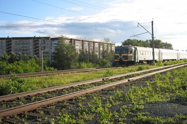 Водителям Екатеринбурга разрешили бесплатно проехать на городской электричке