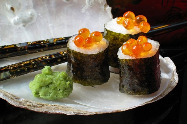 Роспотребнадзор приостановил работу предприятия по доставке пиццы и роллов