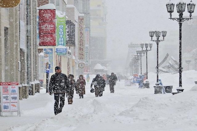 Губернатор Куйвашев предупредил свердловчан о непогоде и попросил водителей отложить поездки