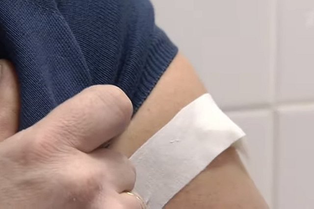 Кемеровчанка сдала мошенника, не продавшего ей поддельный сертификат о вакцинации