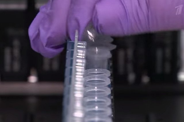 В Екатеринбурге мужчина напал на фельдшеров, приехавших на вызов к его ребенку