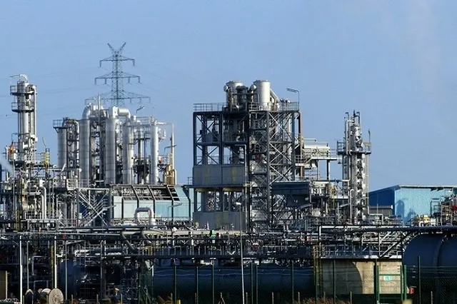 «Требуется свыше 100 тысяч человек»: свердловские заводы испытывают серьёзный дефицит кадров