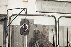 На улице Челюскинцев у троллейбуса взорвался пантограф