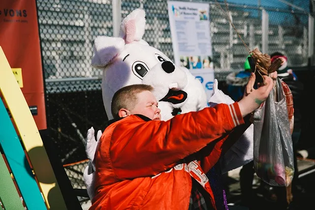 Американская компания придумала туфли для съемки селфи