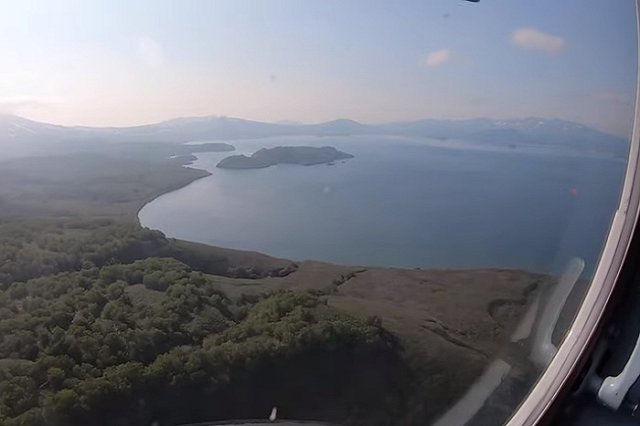 Выжившие в катастрофе Ми-8 на Камчатке выплыли с глубины 9 метров