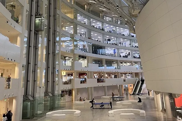 В Ельцин Центре представили программу на новогодние праздники