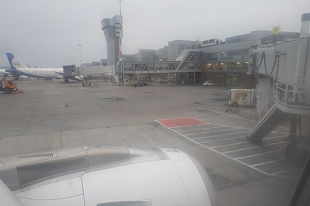 В результате атаки дронов на Москву в Кольцово массово отменены рейсы