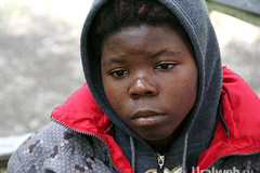 Продолжение летней истории про девушек-бомжей из Нигерии