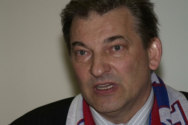 Третьяк выступил против запрета хоккеистам переходить в иностранные клубы