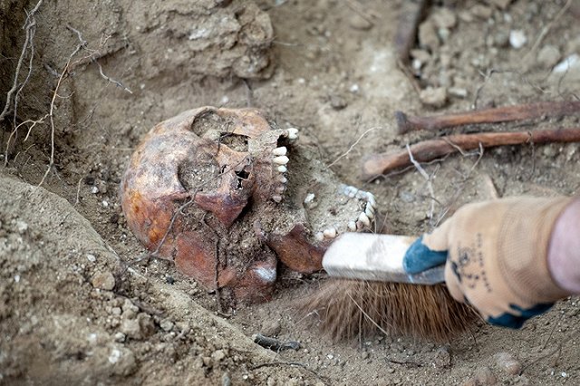 В Словакии прошел чемпионат Европы по рытью могил