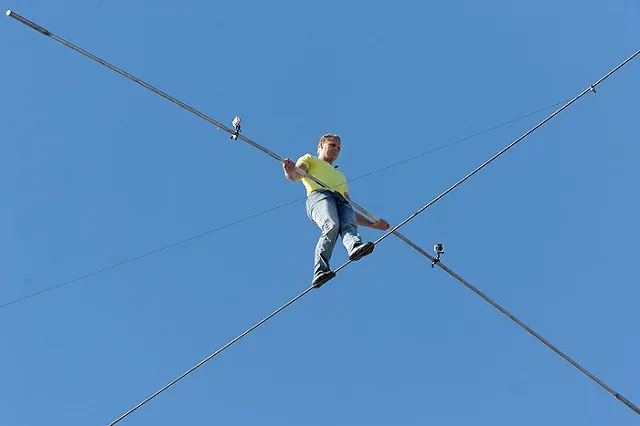 Умер сорвавшийся с высоты воздушный акробат цирка Запашного