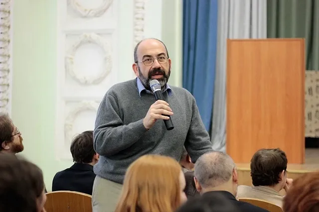 «Тело превратилось в болевую точку»: экс-преподаватель УрФУ — о побочных эффектах прививки от ковида