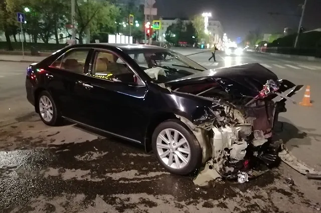 На Ленина, 48 вчера вечером произошло серьёзное ДТП